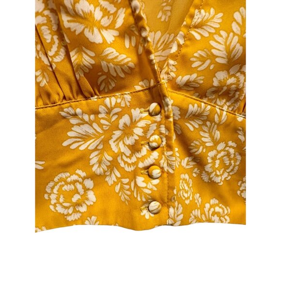 π 2/$30 π Yellow with White Floral Pattern Crop Blouse with Flowy Sleeves sz M - Picture 2 of 6